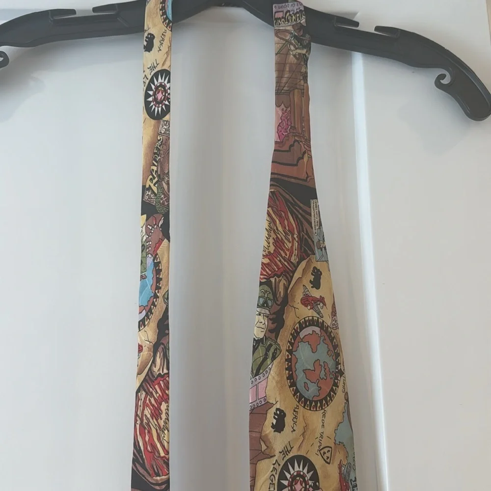 Vintage 1991 Nicole Miller 100% Silk Men’s Tie